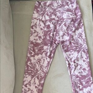 Pink camo activewear leggings
